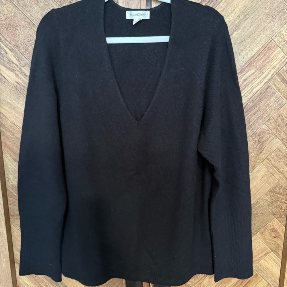 Treasure & Bond Black V-Neck Sweater Timeless Knit